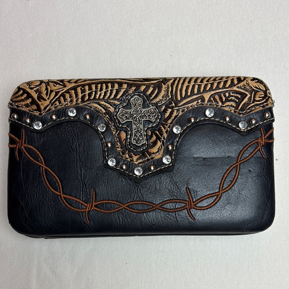 Country Road Clutch Wallet